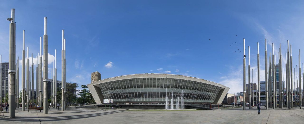 La Biblioteca EPM cumple 20 años: un oasis de conocimiento en el corazón de Medellín