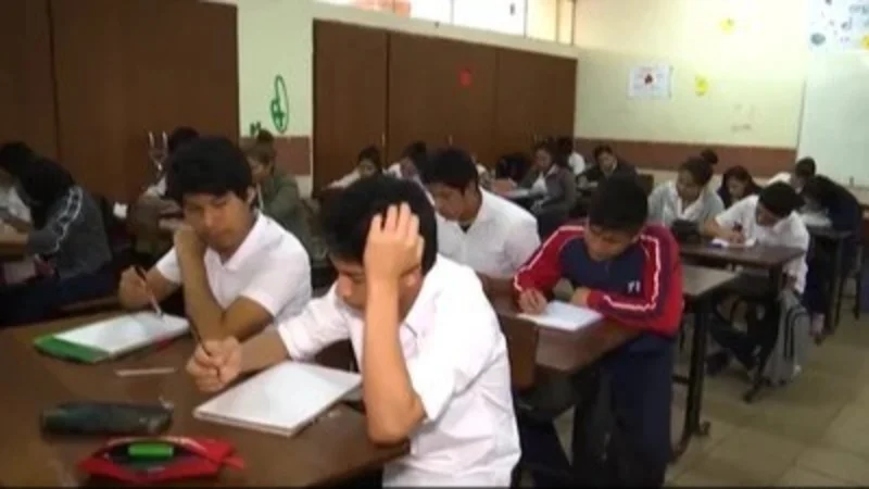 Proyecto de ley cambiaría el horario de entrada en colegios de Colombia: ya no habría que madrugar