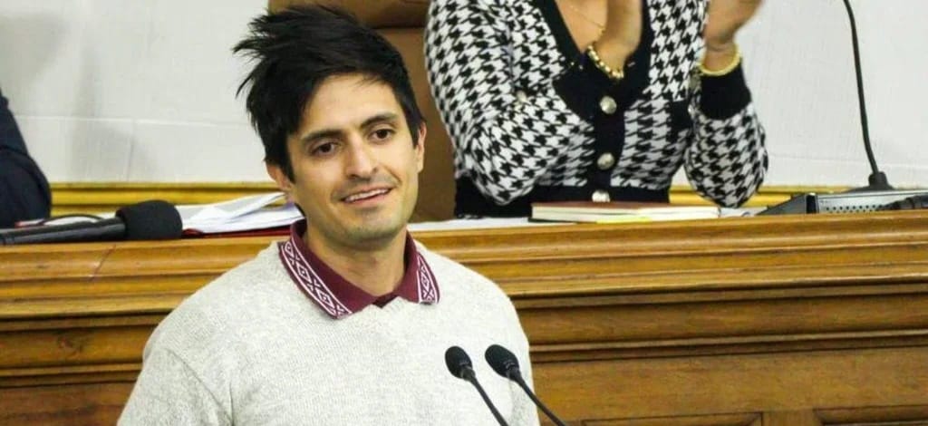 El-influencer-Michelo-se-alisto-en-la-Milicia-Bolivariana-del-regimen-de-Maduro-y-desato-burlas-Aca-estamos-para-defender-la-tierra-de-Bolivar22.jpeg