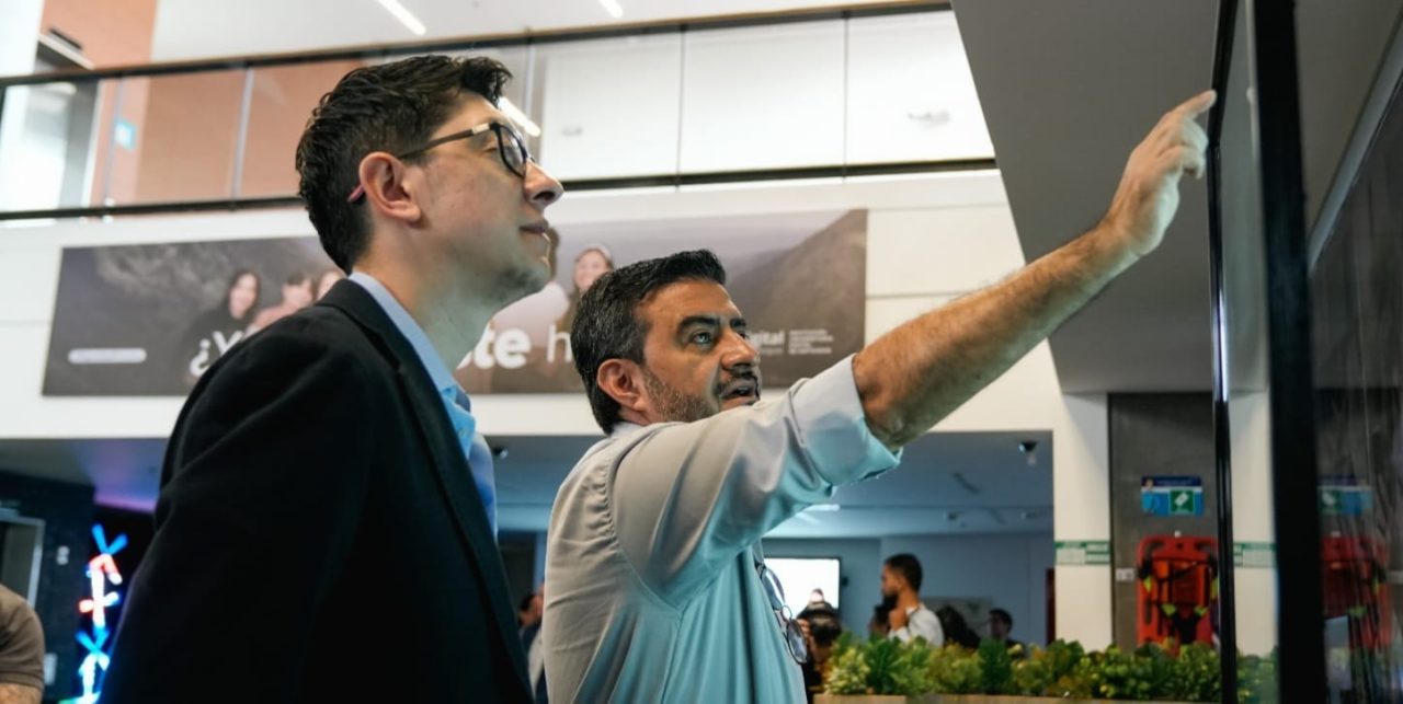 Gobierno Nacional fortalece a la IU Digital de Antioquia con dotación tecnológica y académica