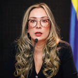 Katherine Miranda destapa la carrera billonaria del Gobierno antes de la Ley de Garantías