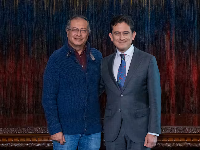 Luis C. Reyes reveló que familiares y ministros de Petro habrían intentado negocios con ‘Papá Pitufo’