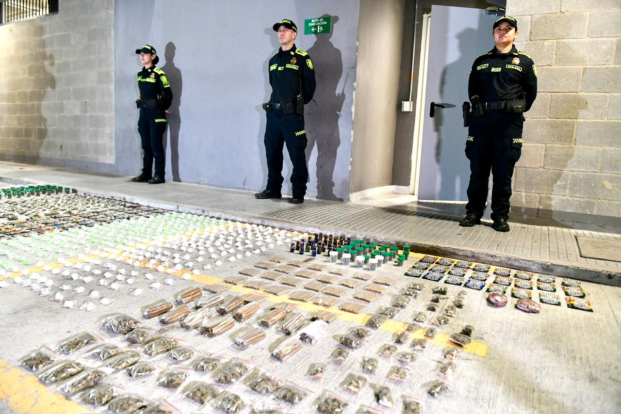Megaoperativo sorpresa en Medellín deja 19 capturados y más de 16 kilos de droga incautada