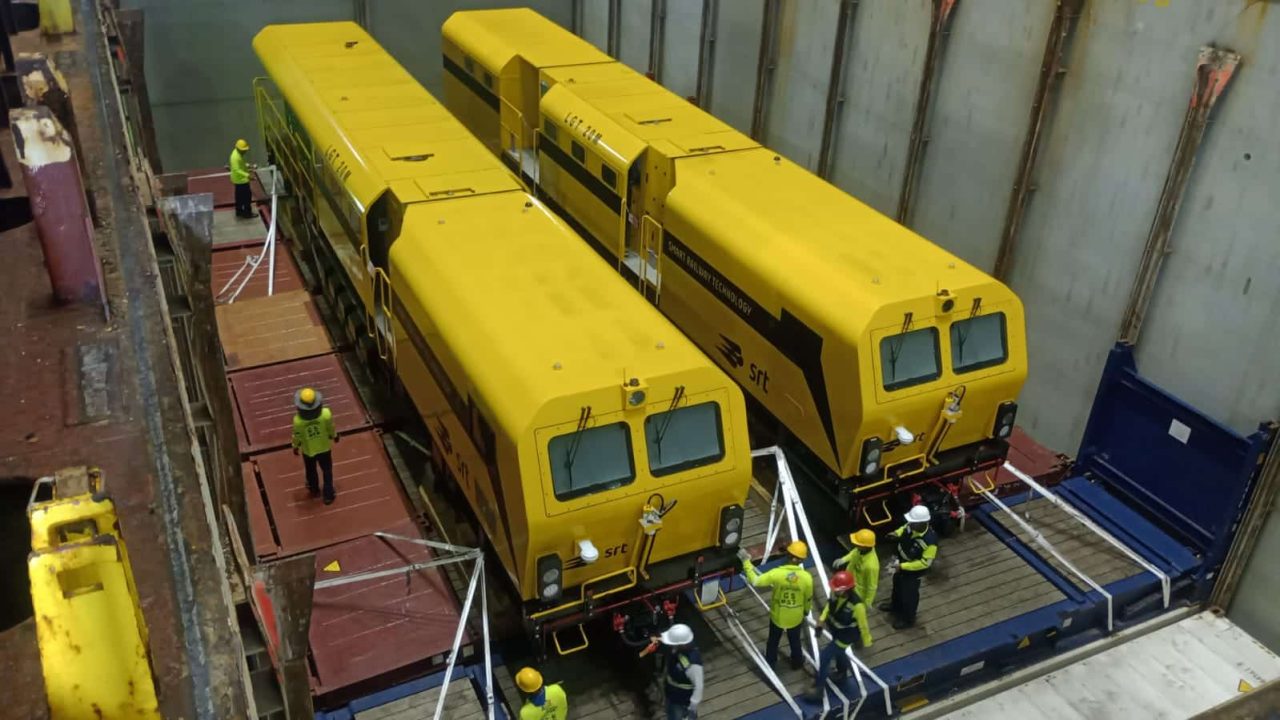 Llegó la nueva reperfiladora de rieles al sistema del Metro de Medellín