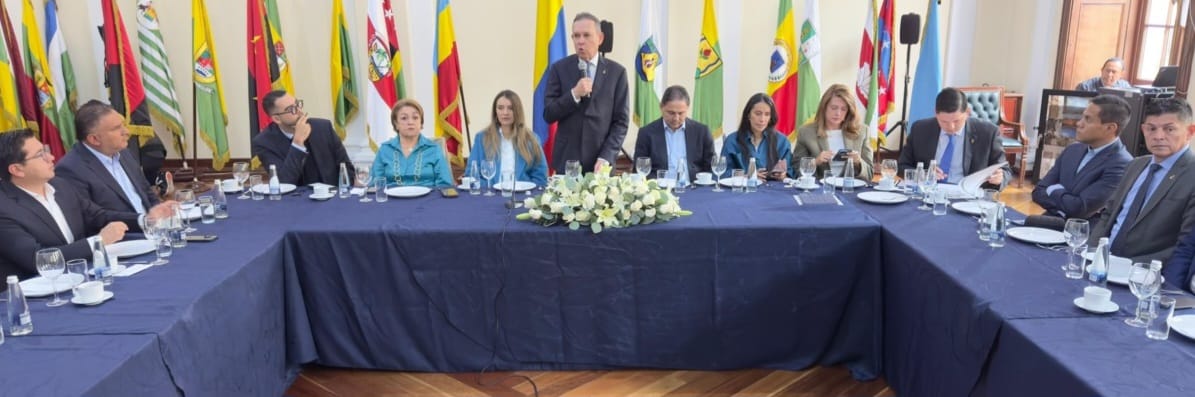 Partido Conservador apoyará a Paloma Valencia para la primera vuelta presidencial: 'Esa decisión es ley para nuestros militantes', dice Efraín Cepeda