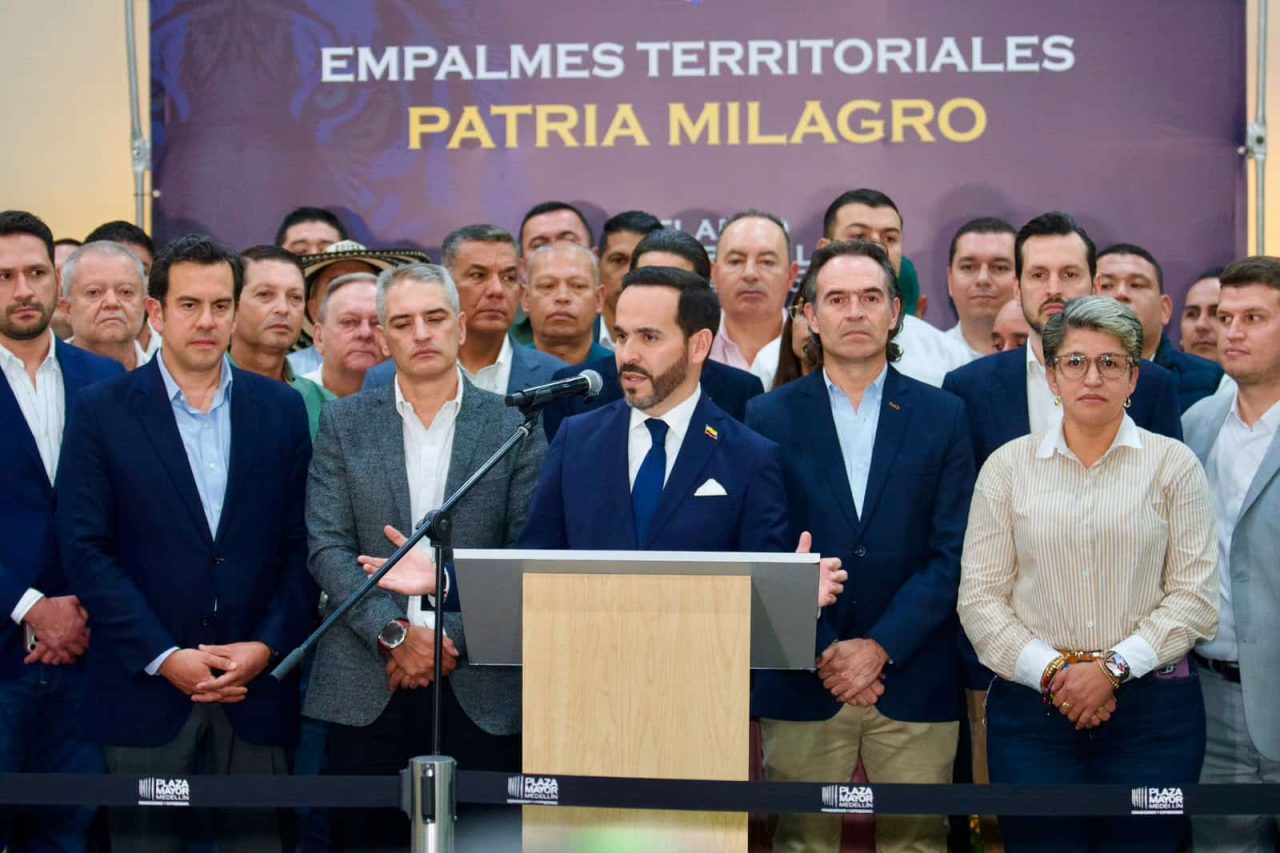 Abelardo-de-la-Espriella-anuncia-que-Medellin-sera-sede-del-Escudo-de-las-Americas-y-de-ProColombia-1280x853.jpeg