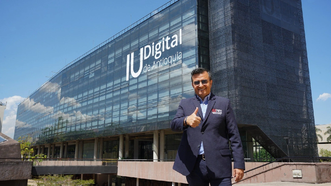 La-IU-Digital-de-Antioquia-llevo-a-Brasil-su-experiencia-de-construccion-de-paz-desde-la-educacion.webp