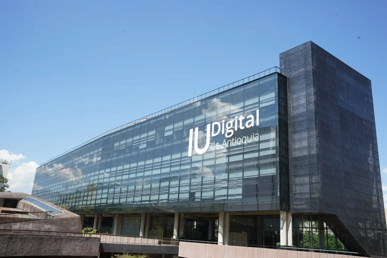 La IU Digital de Antioquia fortalece su presencia en Itagüí, con los Nodos Territoriales de Proximidad urbano y rural.